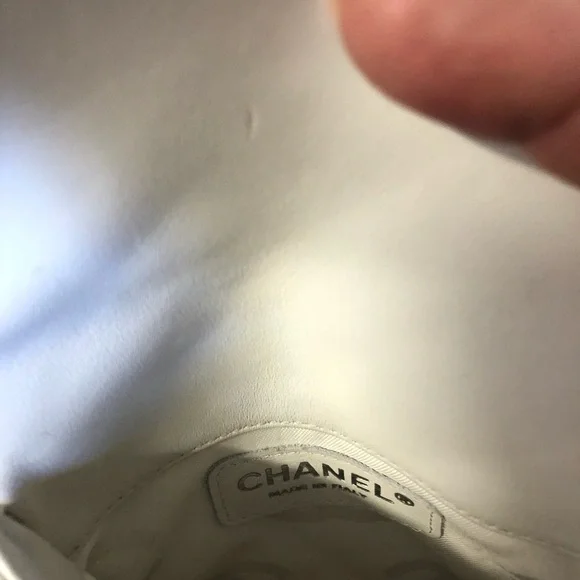 Chanel Crossbody - Picture 7 of 8